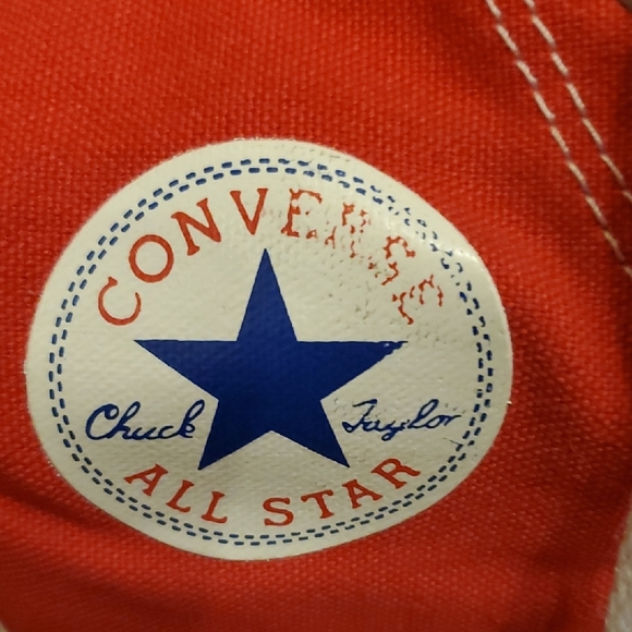 Converse Red and White High-Tops W 7 / M 5 - Picture 10 of 11